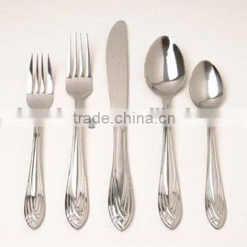 made in Jieyang stainless steel cutlery set with beautiful handle