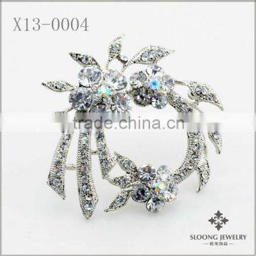 Elegant Rhinestone Crystal Brooch Flower Brooch in bulk