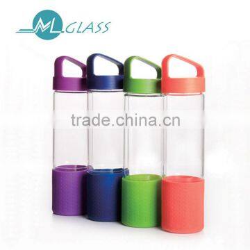 Colorful borosilicate glass water bottle travel bottle with plastic lid silicone sleeve handmade drinking ware 500ml