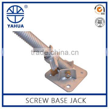 Drop forged screw jack with swivel base plate