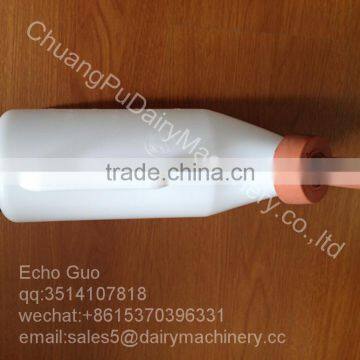 HL-MP51 2L Calf Feeding Bottle With Rubber Nipple For Dairy.