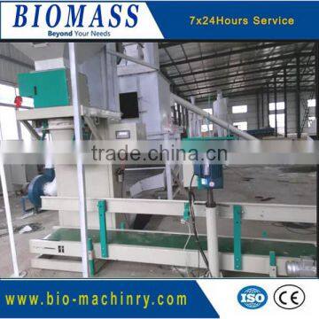 Wood pellets and briquette packing machine