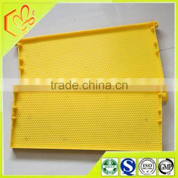 2016 hot sale plastic bee frames with comb foundation sheet from manufacturers