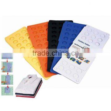 Clothes folder