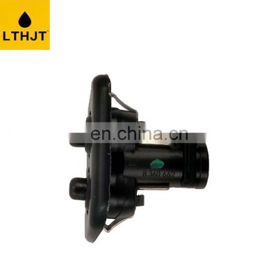 Factory Direct Auto Parts OEM 61678360662 6167 8360 662 For BMW E39 Water Injection Gun Right