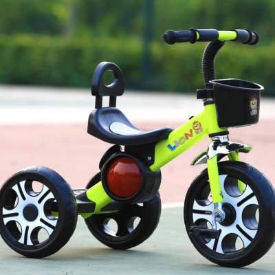 детский трехколесный велосипед