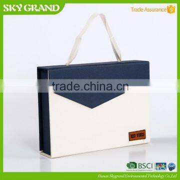 Durable Best Selling Paper Gift Box With uv Printed Logo photo-2