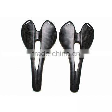 2016 High Quality 3k UD Full Carbon Fiber T700C Bicycle Saddle for Sale photo-2