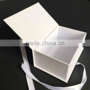 Folding paper box with ribbon design cosmetic paper box with three board customized private box with own logo printed