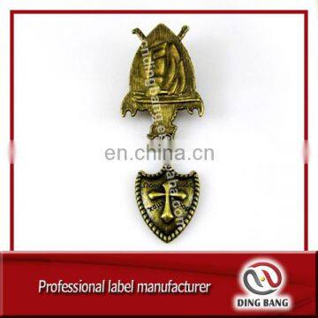 OEM UAE High Raised Logo Design Vintage Style Custom Old Decoration Souvenir Bronze Ancient Badge