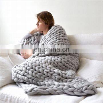 Cheap price wholesale Grand Chunky 100% polyester Wool Cable Knit Throw Blanket