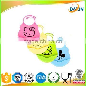 fashion custom waterproof cartoon silicone baby bibs