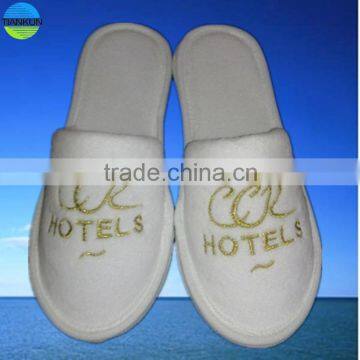 golden colour embroidery logo velvet disposable hotel slipper