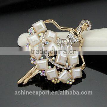 Cute Resin Ballet dancing girl brooch/handmade rhinestone brooch