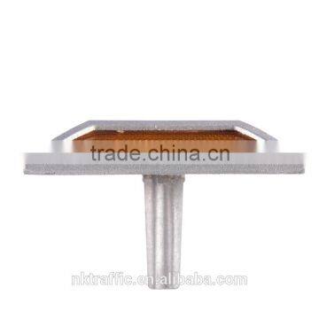 Epoxy and Quartz Sand Filling Roadside Reflective Marker Road Stud photo-2