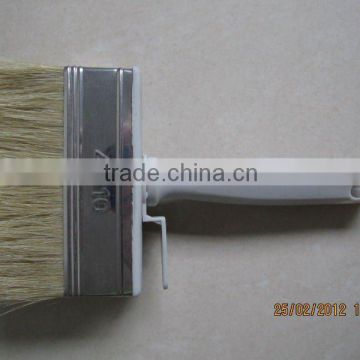 Wall brush with plastic handle