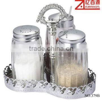 the drum-based mini salt and pepper shakers with stainless steel lid and basket