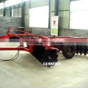 Tractor trailed heavy duty disc harrow