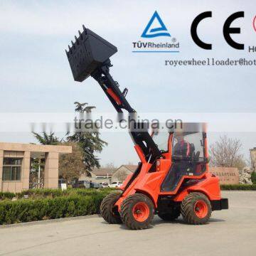 Telescopic Wheel Loader Feeding Animal with CE