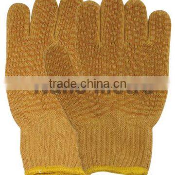 NMSAFETY trade assurance 7 gauge light yellow polycotton liner gloves with grip net PVC with cheapest price in china