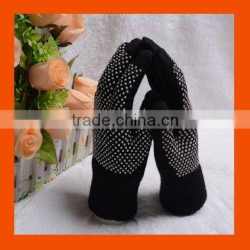 Black PVC Dots IPhone Touch Conductive Gloves photo-2