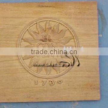 ELCONVENT WOODEN CARVING CHOPPING BLOCK