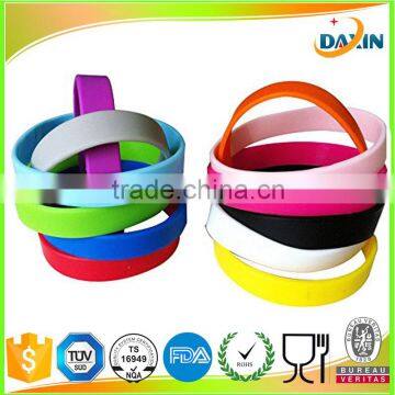 Professional costom unique serial numbers silicone bracelets/wristband