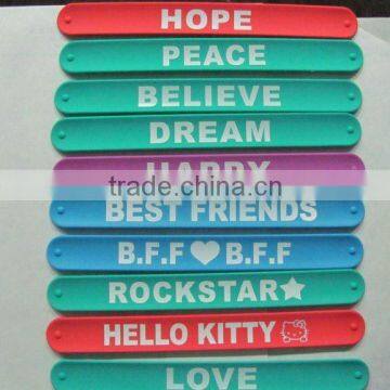 silicone snap bracelet with glowing in dark