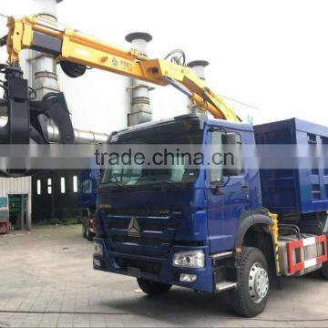 PETAL CRANE WITH CARGO BODY photo-3