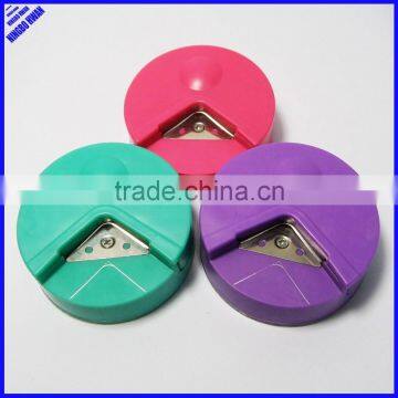 Quality 7cm Manual Plastic Round Corner Puncher photo-2