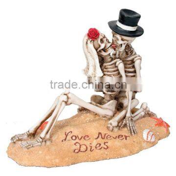 Beach Lovers - Collectible Figurine Statue Halloween Sculpture