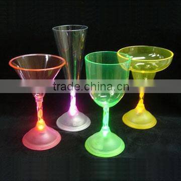 Party Favor Plastic Flashing Led Light up Martini Glass Cup photo-3