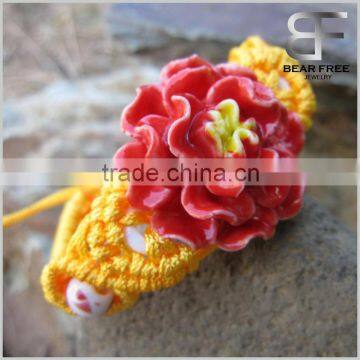 Fashion Classic Women's Red Ceramic Rose Flower Hand-woven Bracelet, Adjustable Wrist Size Bracelet