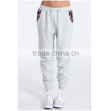 Winter wear warm thick quilt pants for women with print pockets