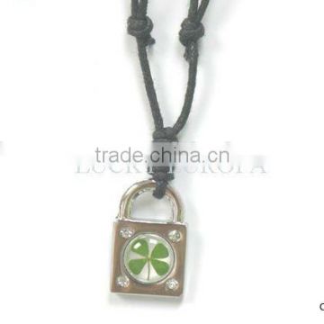 Four leaf clover charm pendant with padlock style