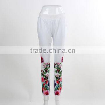 F5W30167 Women White Floral Knit Pants