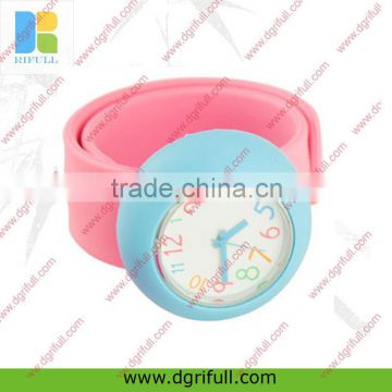 silicone snap wristwatch for student