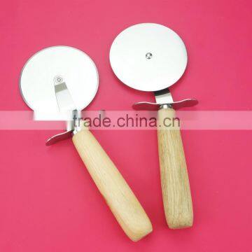 32058 Stainless Steel Cake Pizza Cutter With Wooden Handle photo-4