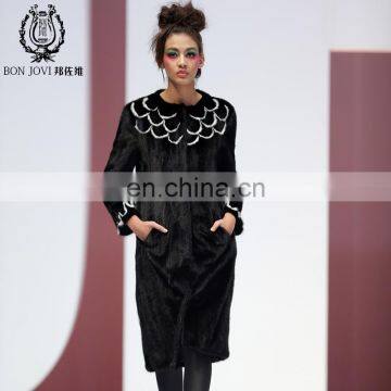 Luxury Mink Fur Overcoat Ladies Fur Dress Fly Wing Pattern Mink Fur Coat photo-6