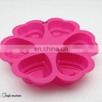 6 Cavities Heart-shaped Silicone Baking Mould Costomized Color