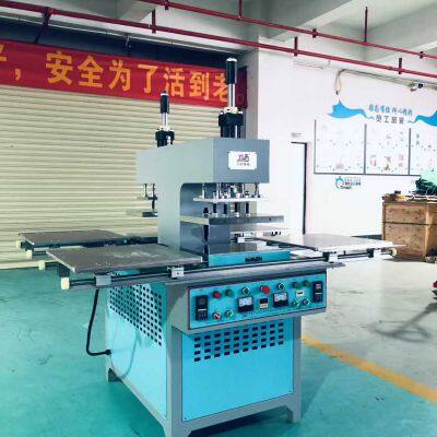 Cloth Manufacture T-shirt Embossed Silicone Label Press Semi Machine photo-2