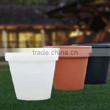 GR02116 large illuminated garden planter, tall garden flower pot