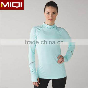 New design hot sale fitness women yoga wear athletic apparel manufacturers stretch fabric long sleeve top with reflective lines