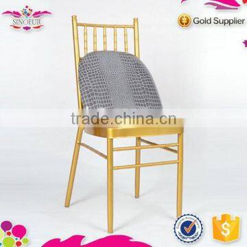 Cheap price Qindao Sinofur Stacking wedding chair metal chiavari chair