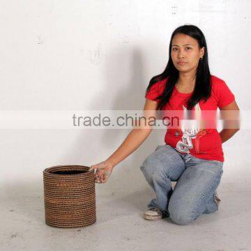 Cylidrical Planter photo-2