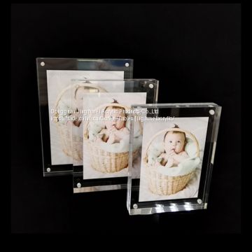 Guangdong Wholesale Photo Display Stand Acrylic Photo Frame Clear Picture Holder