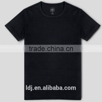 Antibacterial T shirt with carbon fiber