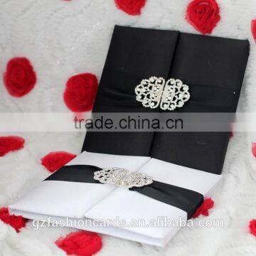 2014 Luxury Silk Wedding Invitation Box with Brooch                        
                                                Quality Choice