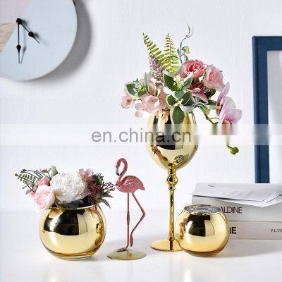 Nordic 2021 Hot-selling Cup Wedding Crystal Vase Modern Wine Cabinet Dining Table Transparent Vases Glass for Home Decor