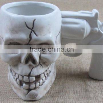 2015 new design ceramic skull mug